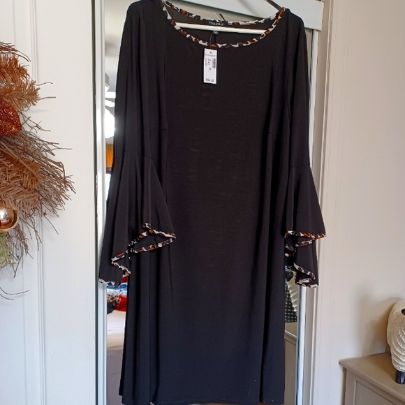 Roz & Ali Dresses & Skirts - NWT roz&Ali beautiful dress black and leopard 🐆 colors